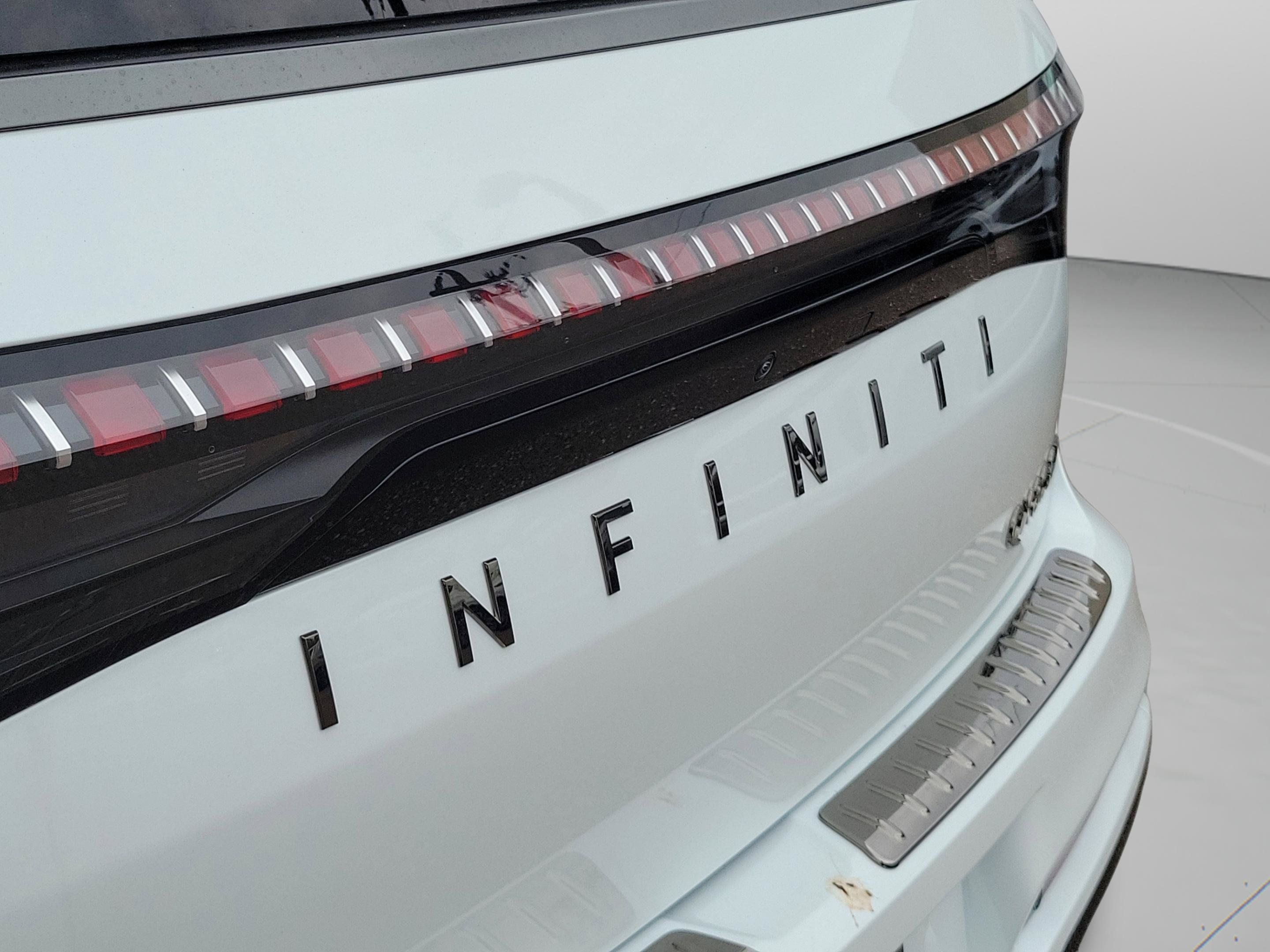 New 2026 INFINITI QX80 4WD image 29