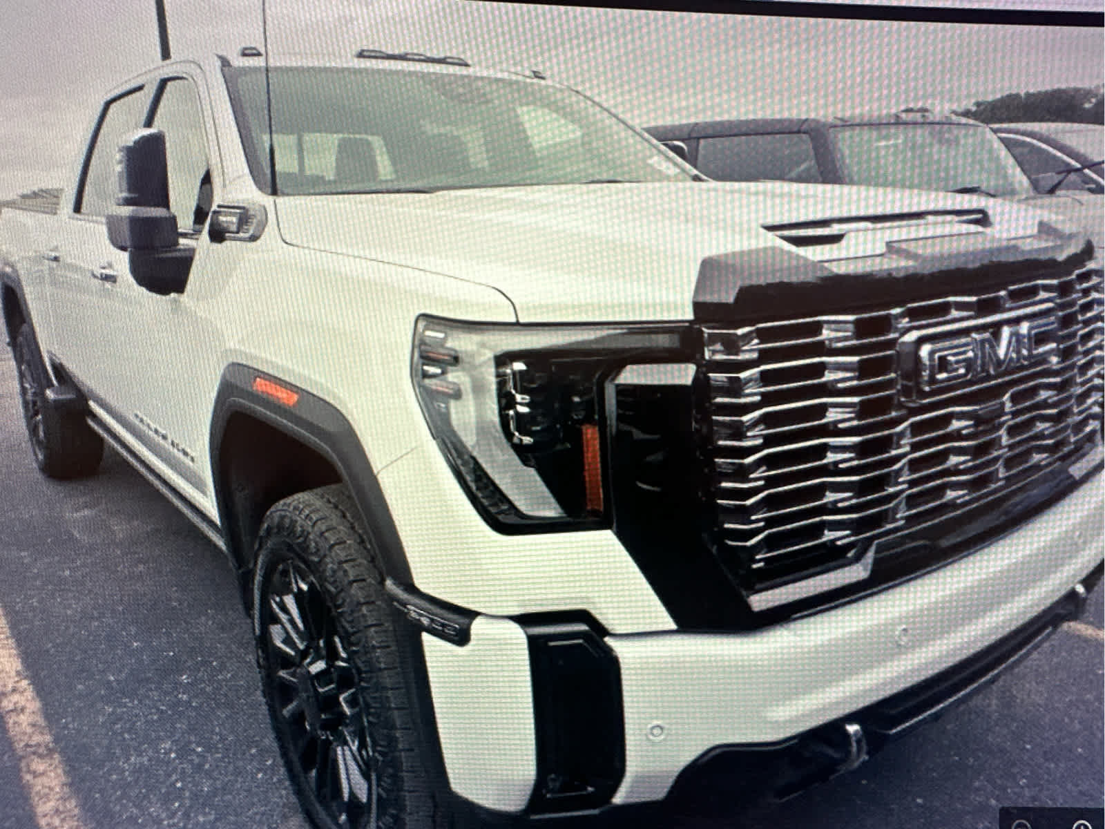 Used 2026 GMC Sierra 2500 Denali Ultimate AWD/4WD image 9