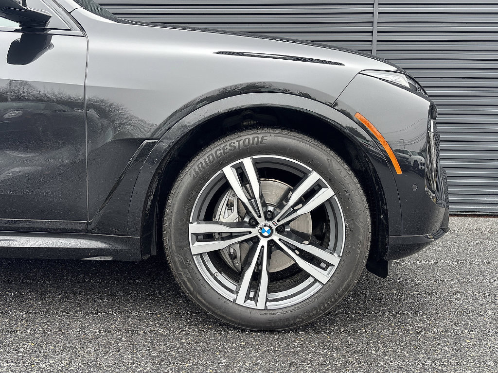 Used 2026 BMW X7 xDrive40i w/ M Sport Package AWD/4WD image 7