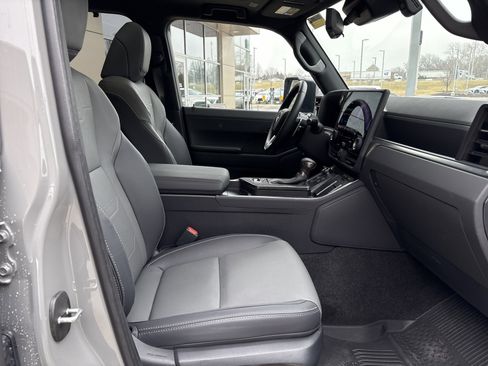 Certified 2025 Lexus GX 550 w/ Accessory Package (2T) image 32