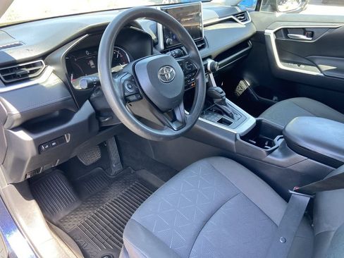 Used 2024 Toyota RAV4 XLE AWD/4WD image 6