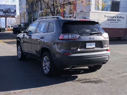 Used 2019 Jeep Cherokee Latitude Plus w/ Comfort/Convenience Group image 7