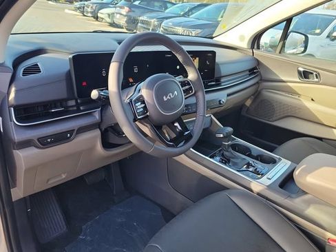 New 2026 Kia Carnival EX FWD image 7