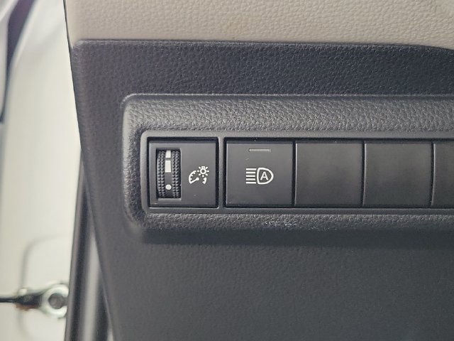 Used 2025 Toyota Corolla LE FWD image 23