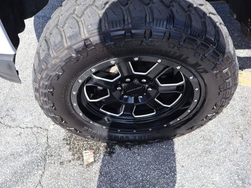 Used 2018 Chevrolet Silverado 1500 Custom w/ Custom Value Package AWD/4WD image 25