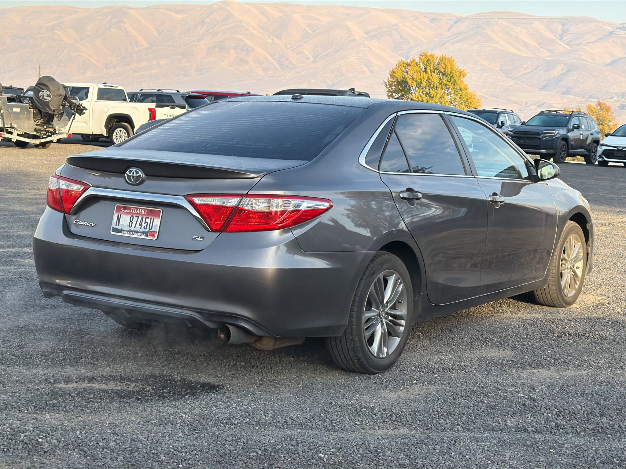 Used 2016 Toyota Camry SE w/ Moonroof Package FWD image 11