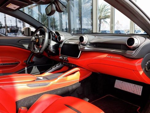 Used 2019 Ferrari GTC4Lusso image 42