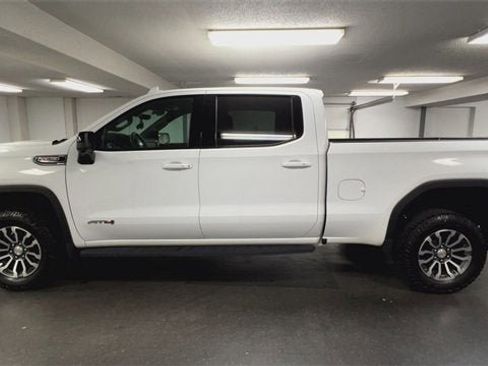Certified 2022 GMC Sierra 1500 AT4 w/ AT4 Premium Package image 5