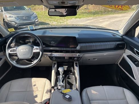Certified 2024 Kia Telluride EX w/ EX Captain's Chair Package AWD/4WD image 20
