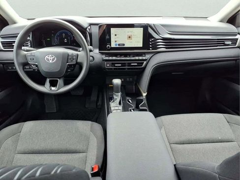 Used 2026 Toyota Camry LE FWD image 11