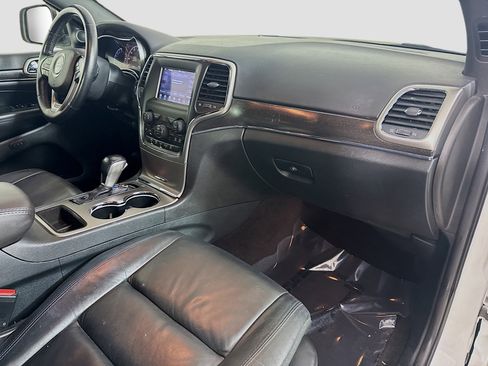 Used 2018 Jeep Grand Cherokee Limited image 30