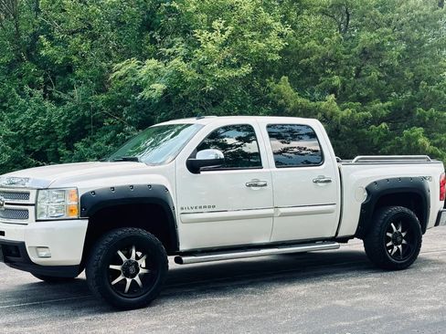 Used 2012 Chevrolet Silverado 1500 LTZ AWD/4WD image 6