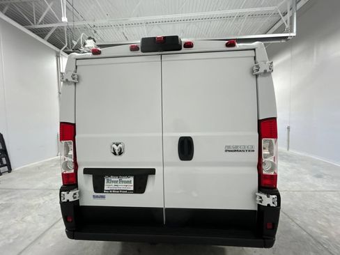 Used 2025 RAM ProMaster 2500 w/ Convenience Group FWD image 7
