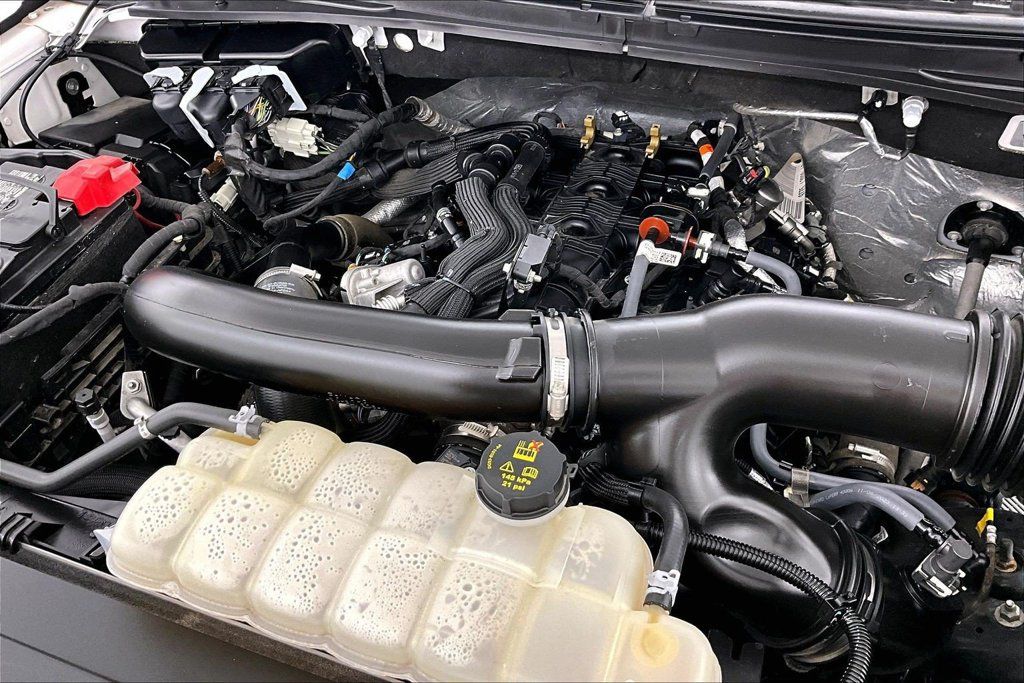 Certified 2024 Ford Expedition XLT AWD/4WD image 35