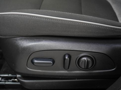 Used 2024 Chevrolet TrailBlazer LT w/ Convenience Package FWD image 24