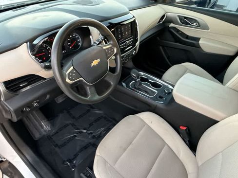 Used 2023 Chevrolet Traverse LS FWD image 13