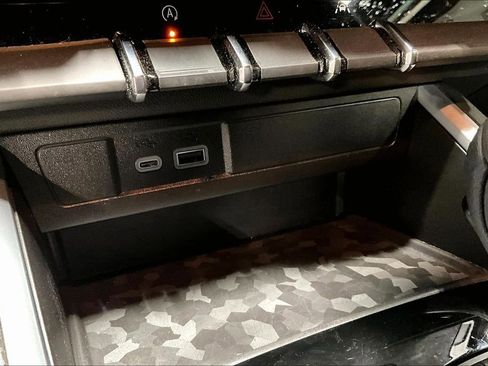 Used 2025 Chevrolet Colorado W/T image 30