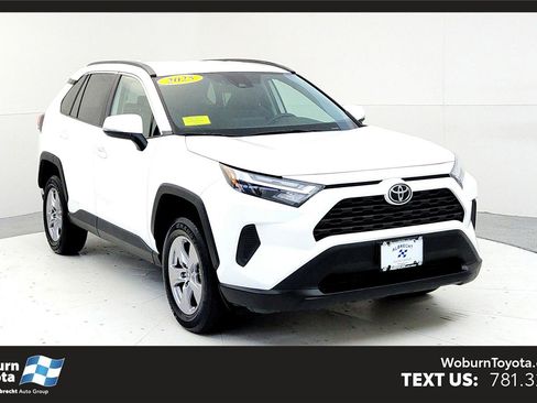 Used 2025 Toyota RAV4 XLE AWD/4WD image 1