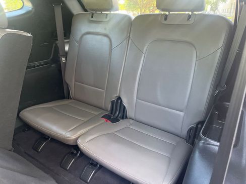 Used 2017 Hyundai Santa Fe FWD image 17