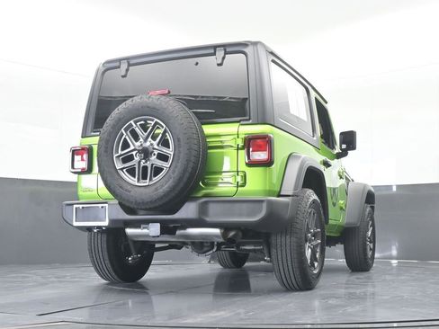 Used 2025 Jeep Wrangler Sport image 51