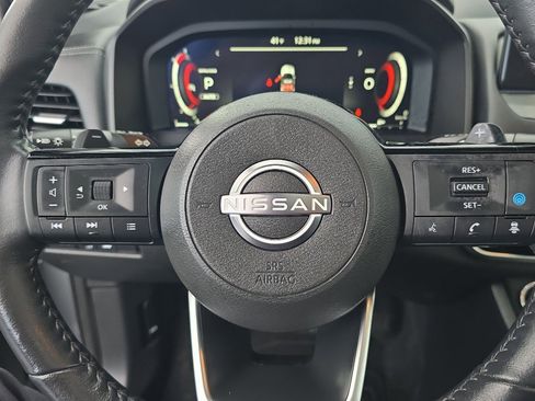 Used 2024 Nissan Rogue SL w/ SL Premium Package image 28