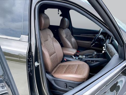 Used 2022 Kia Telluride SX w/ SX Prestige Package AWD/4WD image 9