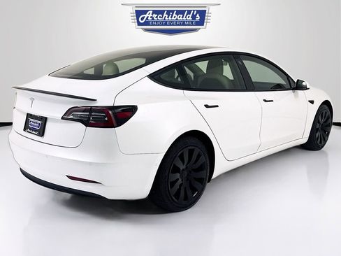 Used 2021 Tesla Model 3 Standard Range Plus image 6