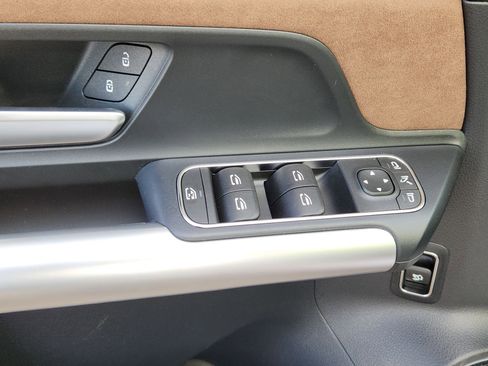 New 2025 Mercedes-Benz GLA 35 AMG 4MATIC image 15