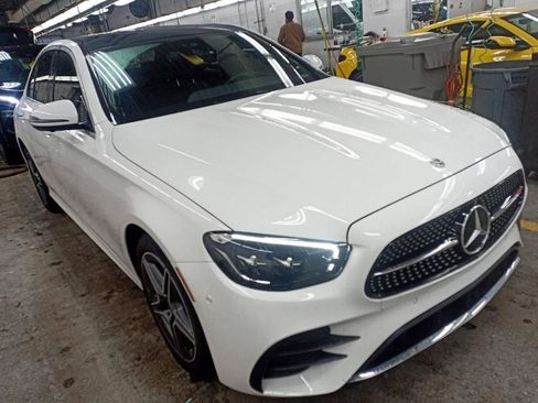 Used 2023 Mercedes-Benz E 350 4MATIC Sedan image 3