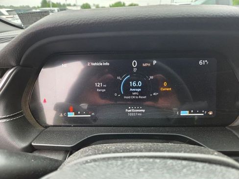 Used 2023 Jeep Grand Cherokee L Altitude AWD/4WD image 4