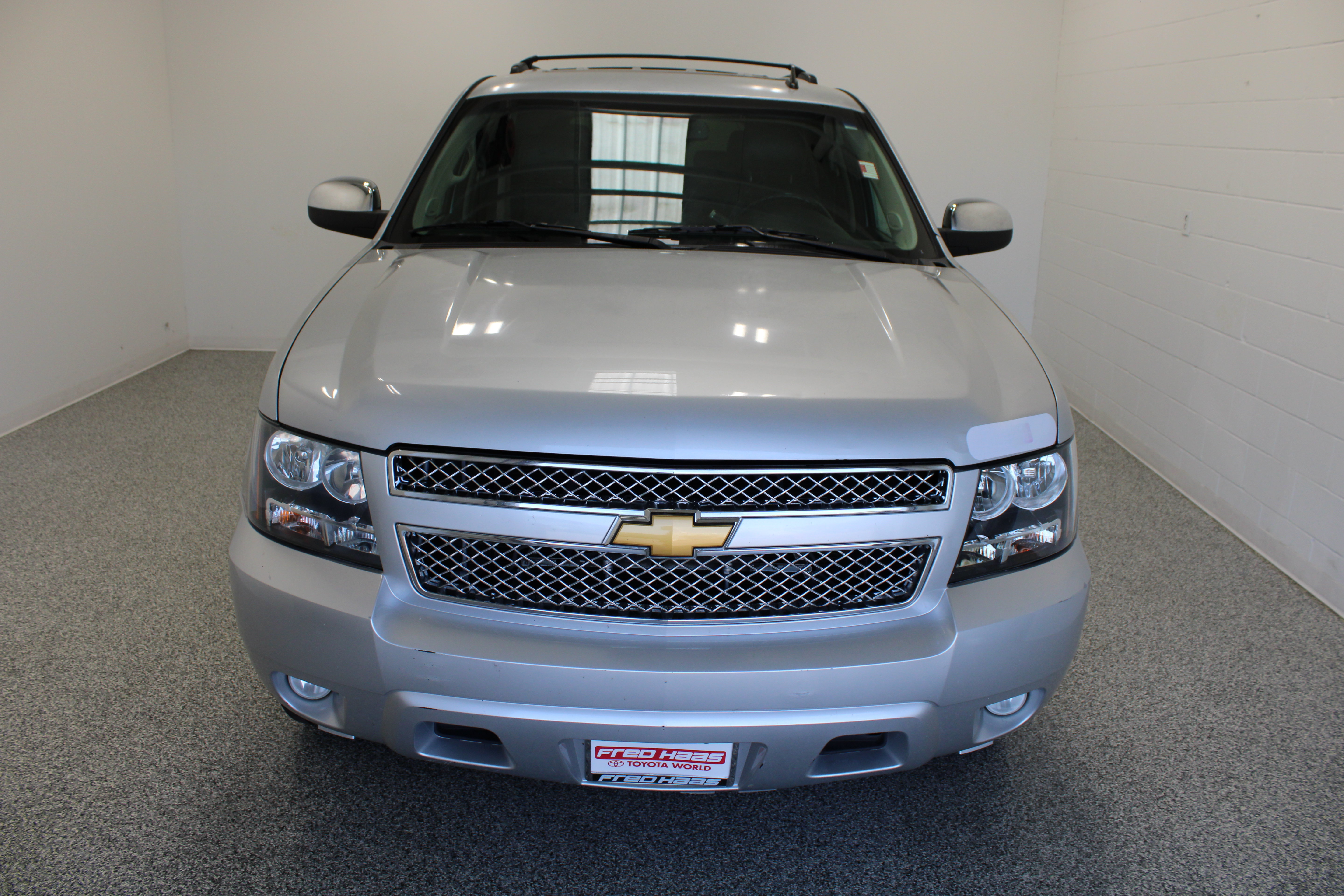 Used 2013 Chevrolet Tahoe LTZ RWD image 3