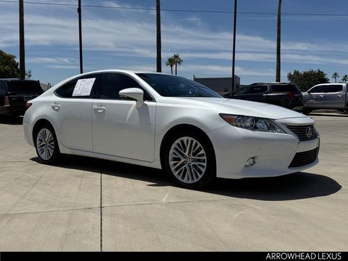 Used 2014 Lexus ES 350 w/ Luxury Package FWD image 9