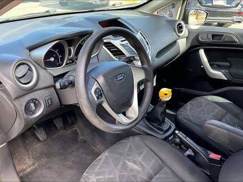 Used 2012 Ford Fiesta SE image 14