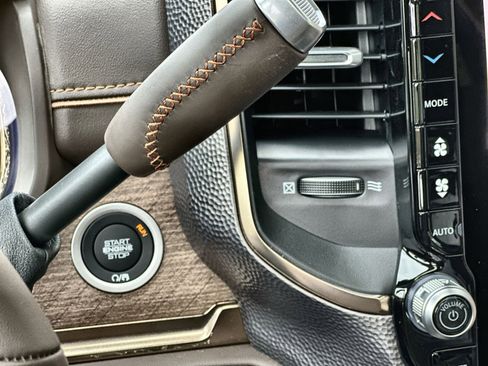 New 2025 RAM 2500 Limited image 22