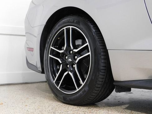 Used 2020 Ford Mustang Premium image 18