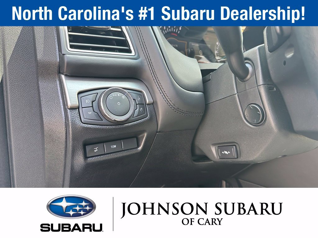 Used 2019 Ford Explorer Platinum AWD/4WD image 19
