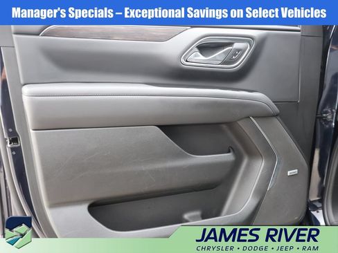 Used 2024 Chevrolet Suburban LT AWD/4WD image 22