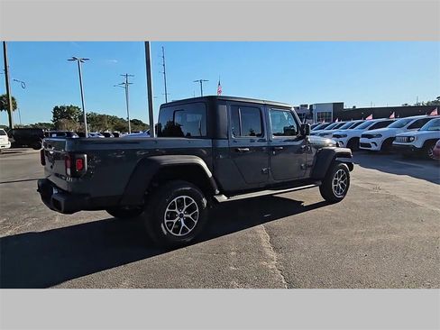 New 2025 Jeep Gladiator Sport image 31