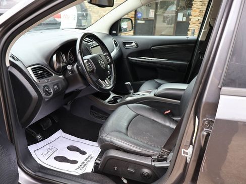 Used 2014 Dodge Journey Crossroad w/ Flexible Seating Group FWD image 13