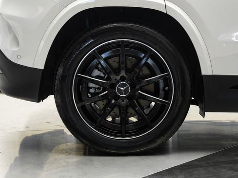 Used 2025 Mercedes-Benz GLA 35 AMG 4MATIC w/ Exclusive Trim Package image 51