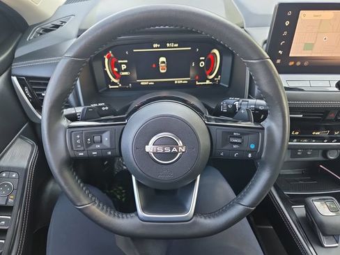 Used 2024 Nissan Rogue Platinum AWD/4WD image 20