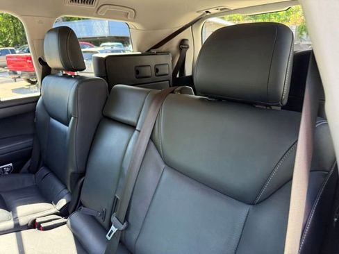 Used 2015 Lexus LX 570 4WD image 62