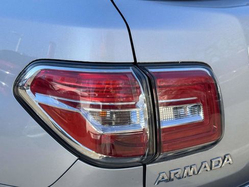 Used 2017 Nissan Armada SL w/ Moonroof Package image 8