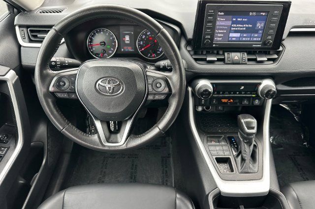 Certified 2022 Toyota RAV4 XLE Premium AWD/4WD image 18