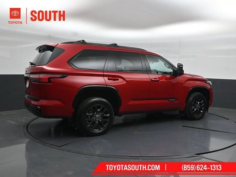 Used 2023 Toyota Sequoia Platinum AWD/4WD image 2