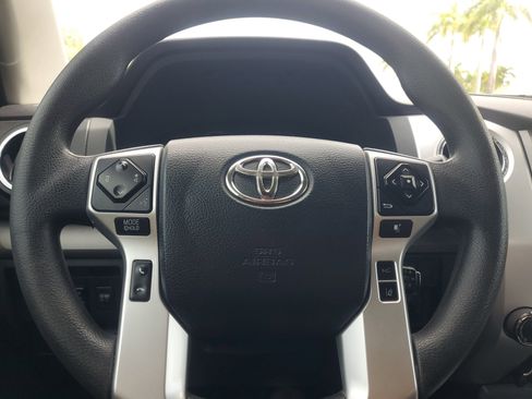 Used 2019 Toyota Tundra SR5 w/ SR5 Upgrade Package AWD/4WD image 19