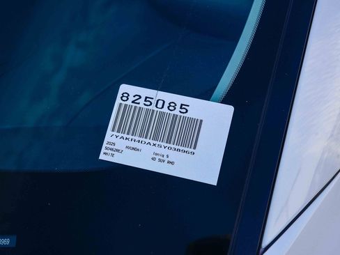 Used 2025 Hyundai Ioniq 5 Limited image 28