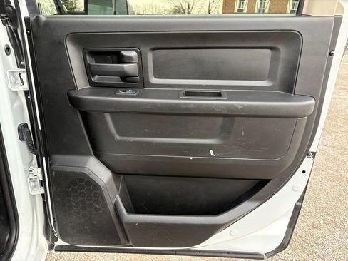 Used 2018 RAM 2500 Tradesman w/ Chrome Appearance Group image 14