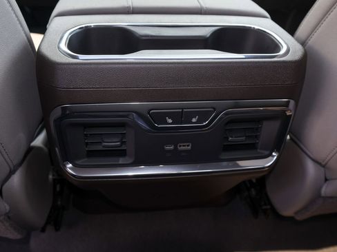 New 2026 GMC Sierra 1500 SLT image 12