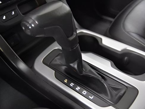 Used 2021 Chevrolet Colorado ZR2 w/ ZR2 Dusk Special Edition image 23